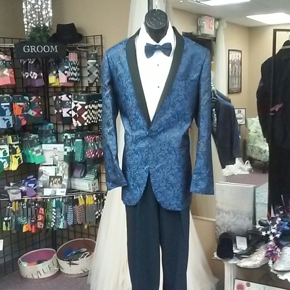 Smoking Jacket - Picture 3 of 5